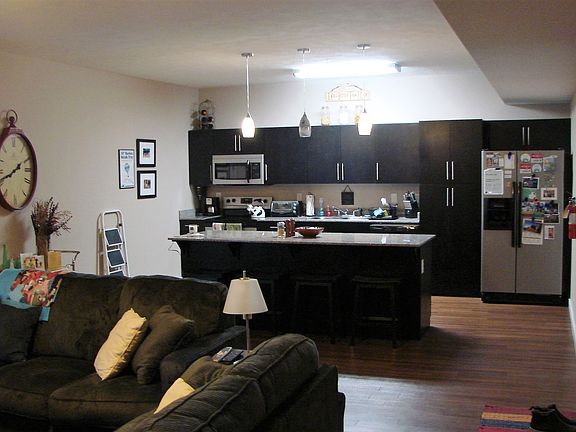 2nd image of 701 N College Ave #984a6ff77