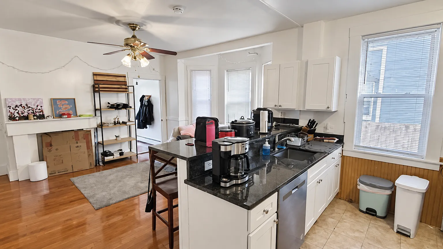3 bed, 1500 sqft, $1,275 — Photo 1