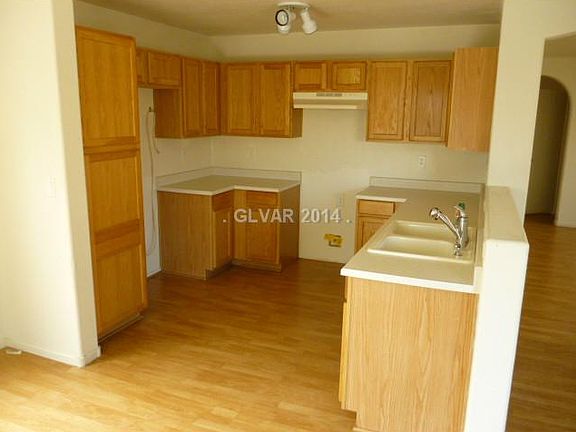 3rd image of 9564 Sage Sparrow Ave