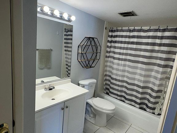 3rd image of 1799 N Highland Ave APT E100