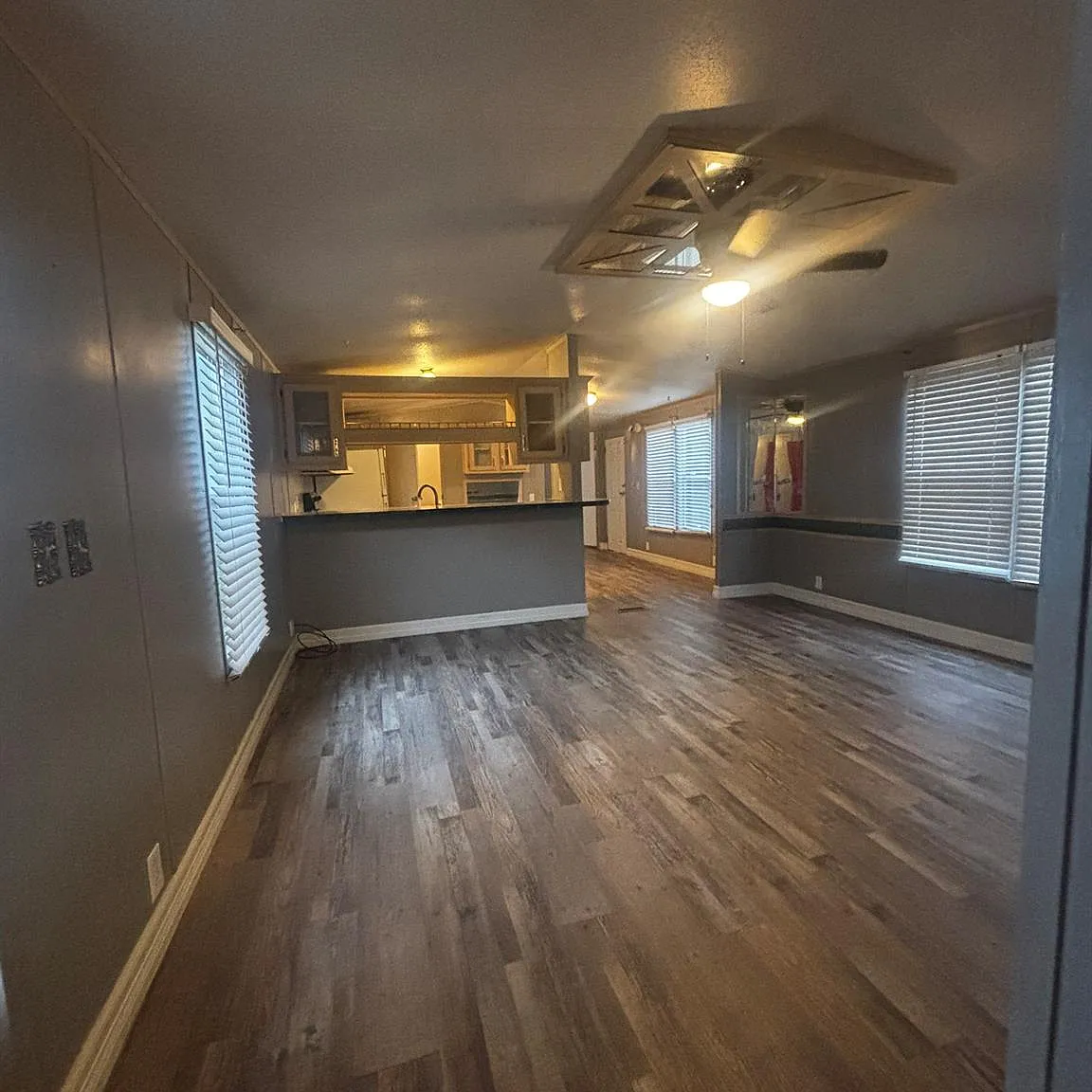 3 bed, 2.0 bath, 1216 sqft, $1,400 — Photo 1