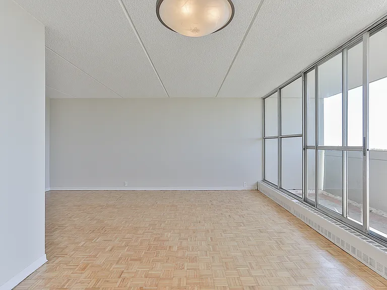 51 Trailridge Cres — Photo 4