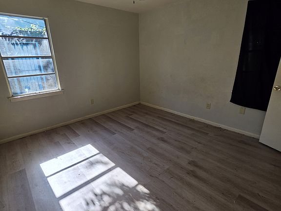 3rd image of 1025 Norris Dr
