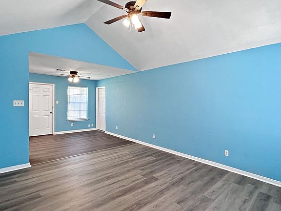 3rd image of 2841 Goldsmith St