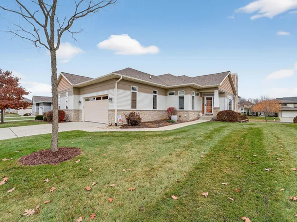 441 Grandview Dr, Waunakee, WI 53597