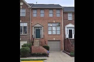 1st image of 46725 Lynnhaven Sq
