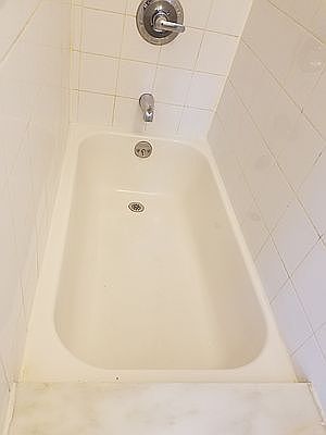 4th image of 314 E 6th St APT 15