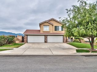 2606 Dakin Dr, Corona, CA 92882