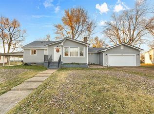 38 Oak St, Farmington, MO 63640