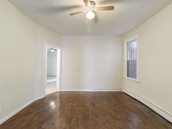5th image of 422 Jelliff Ave #1