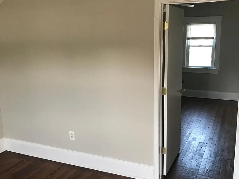 1315 W 104th St #3 — Photo 5