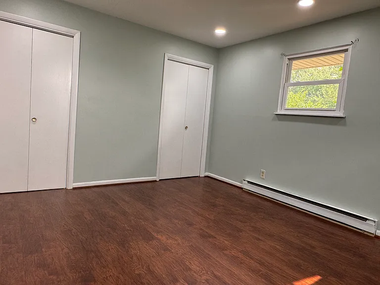 443 Bath Ave — Photo 24