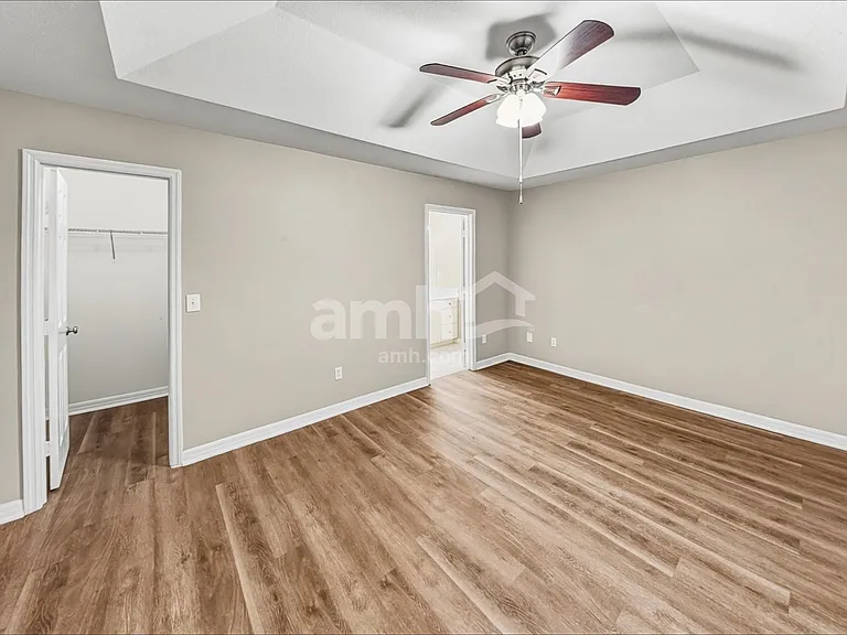 1668 SE Nancy Ln — Photo 9
