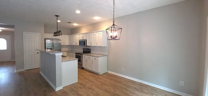 1209 Bronze Oak Way — Photo 2