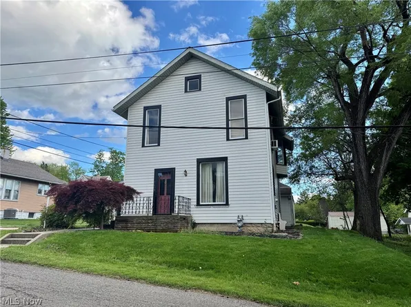 1409 Spring St, Coshocton, OH 43812