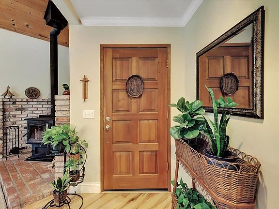 4th image of 18735 Blackhawk Ct