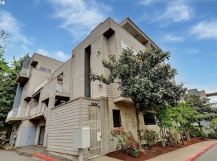 606 SW Nevada St APT D, Portland, OR 97219