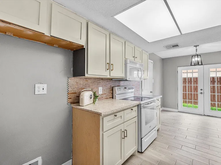 11731 Flushing Meadows Dr — Photo 5
