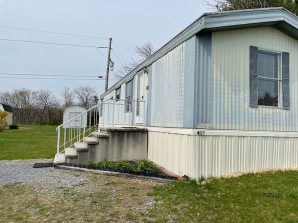 415 Meadowbrook Rd, Carlisle, PA 17015