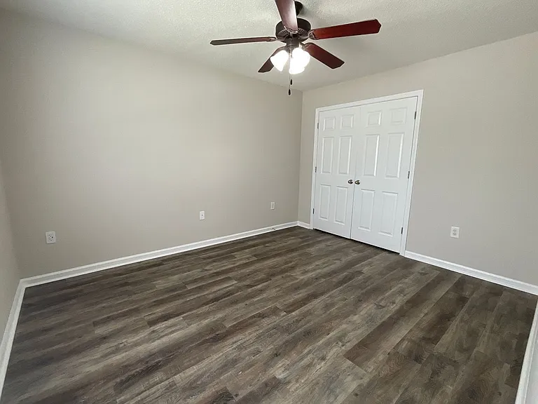 Meridian Park Apartments — Photo 203