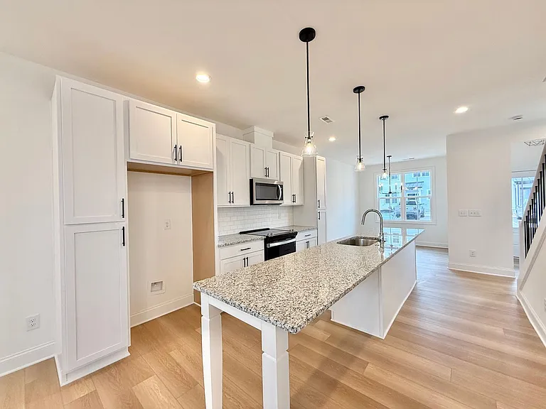 4820 Gossamer Ln #104 — Photo 8