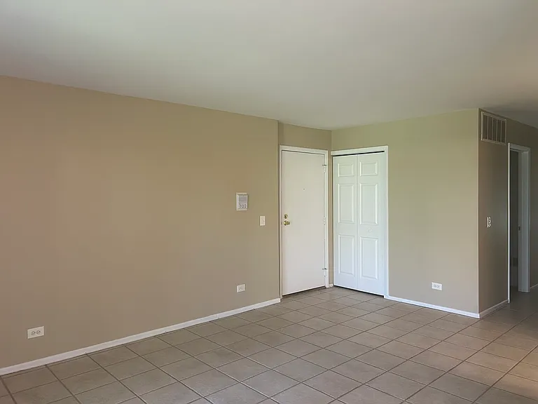 76 Margate Ct #C1 — Photo 2