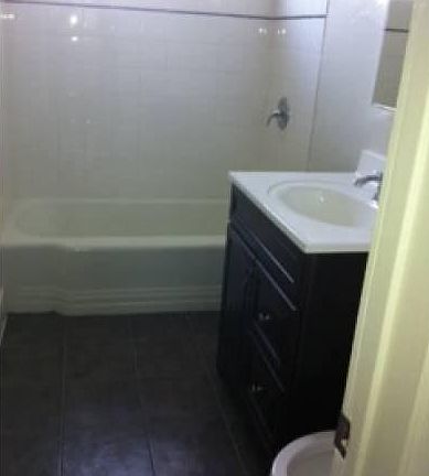 2nd image of 4234 Lockwood Ave