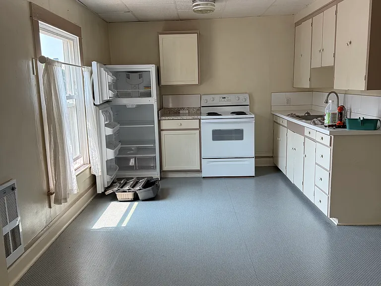 939 NE Davis St #3 — Photo 10