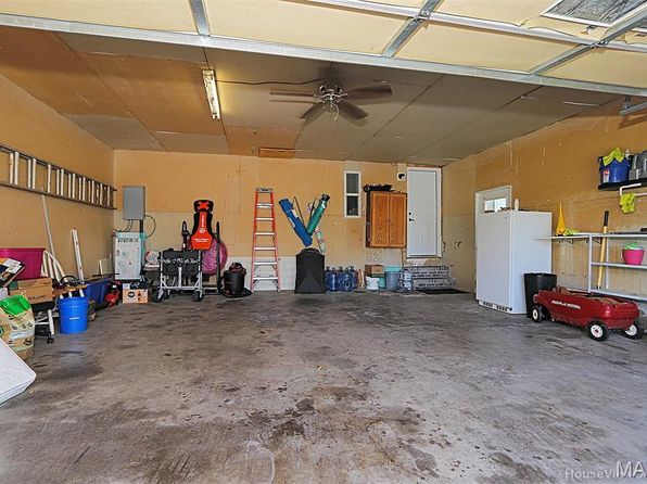 301 Kimberly Dr, Scott City, MO 63780