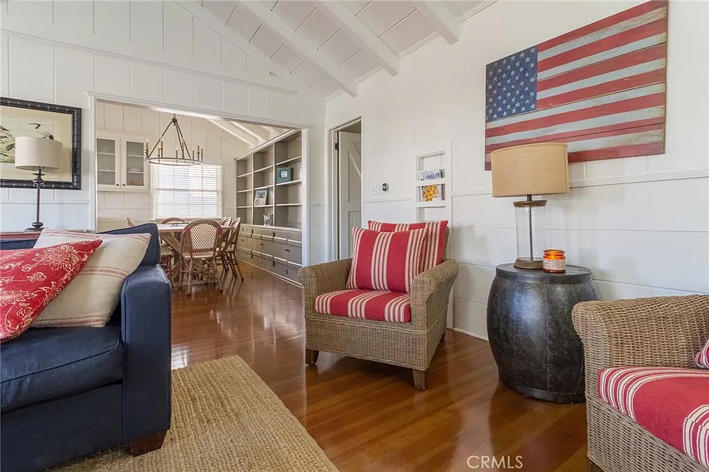 3 bed, 1325 sqft, $8,500 — Photo 4