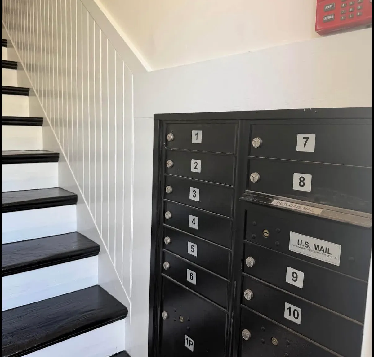 1 bed, $2,100 — Photo 1