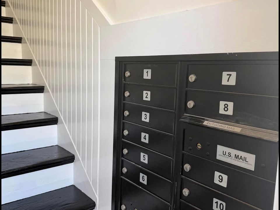 1st image of 136 Winter St #2