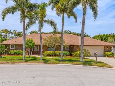 520 Bay Cir, Indian Harbour Beach, FL, 32937