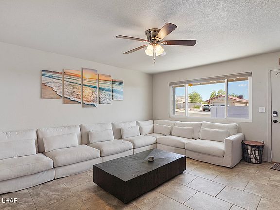 5th image of 2261 Sahara Dr