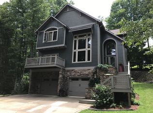 121 Springside Dr, Asheville, NC 28806