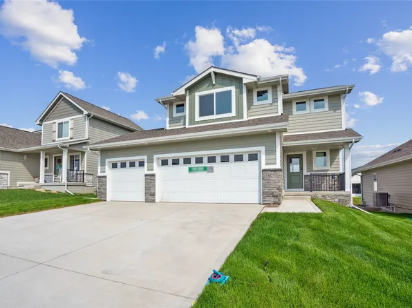 18025 Alpine Dr, Clive, IA 50325