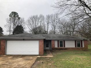 1707 Rollingwood Dr, Tupelo, MS 38801