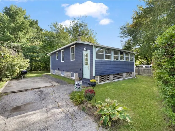 86 Oakside St, Warwick, RI 02889