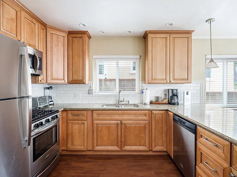 833 Isthmus Ct — Photo 23