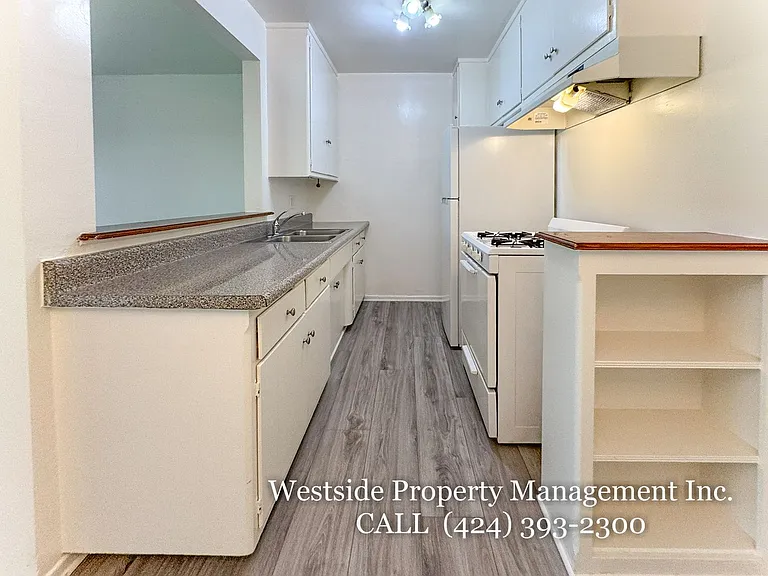 145 N La Peer Dr #1 — Photo 6