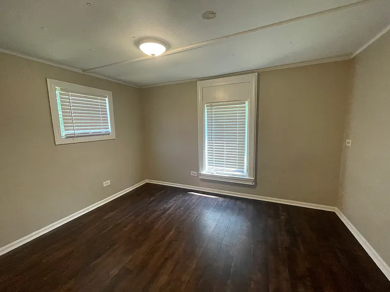 289 S Williams St — Photo 7