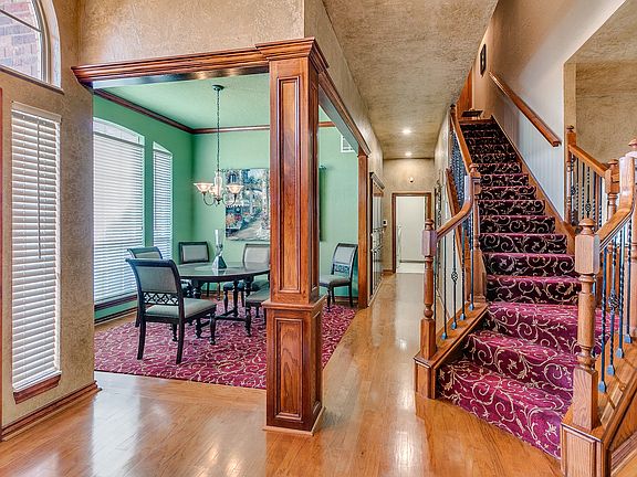 4th image of 209 SW 140th Ter