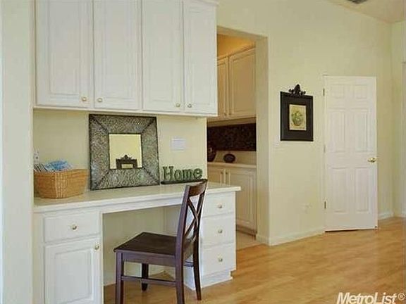 5th image of 2529 Hepworth Dr