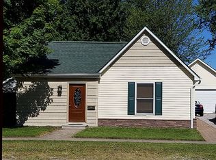 915 State St, Algonac, MI 48001