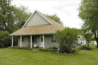 5th image of 1096 W C Ave
