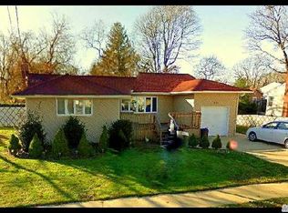 327 S 12th St, Lindenhurst, NY 11757