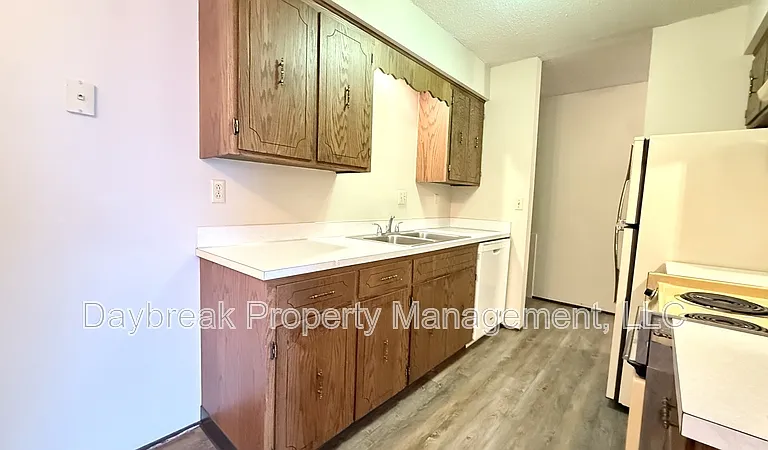 3024 9 1/2 St N #303 — Photo 6