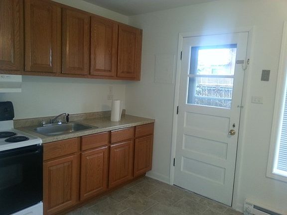2nd image of 15941 Laramie Ave APT 2