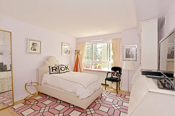 Sold by Nest Seekers International | media 20