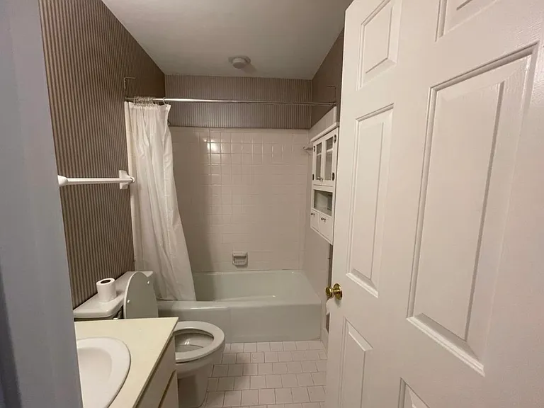 237 Hillsboro Pl — Photo 13